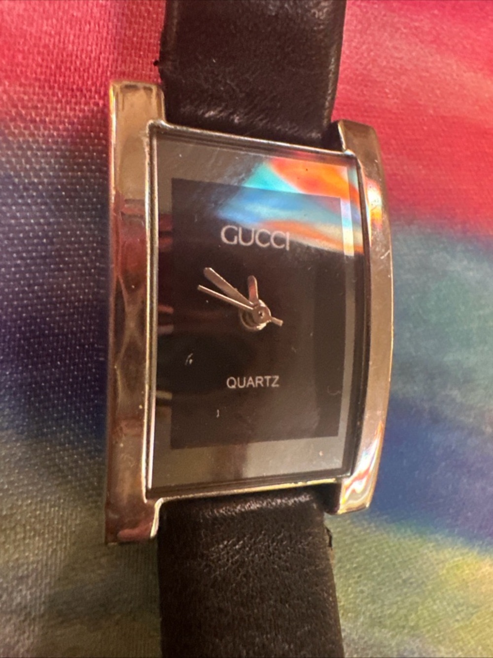 Gucci Black Dial Silver-Tone Rectangular Watch with Black Leather Strap - Picture 6 of 9